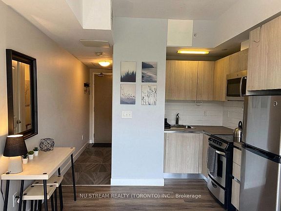 3rd image of 335 College St #202