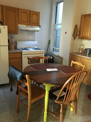 Rented by Metropolis International Realty Inc. | media 2