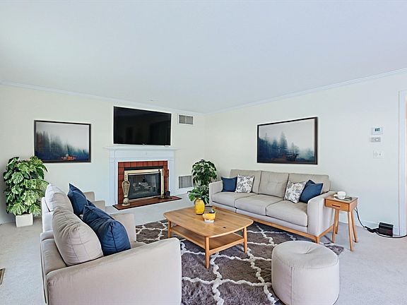 5th image of 17 Quisset Brook Rd #17