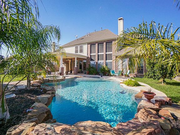 5th image of 26607 Godfrey Cove Ct