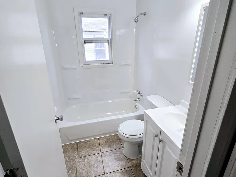 1106 Lincoln Ave — Photo 5