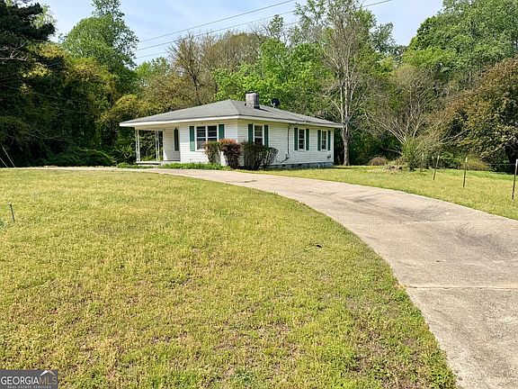 2nd image of 1139 Cave Springs Rd