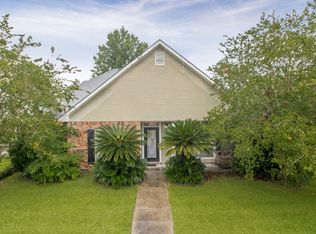 40316 La Rochelle Rd, Prairieville, LA 70769