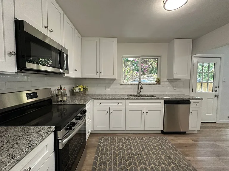509 Dover Dr — Photo 13