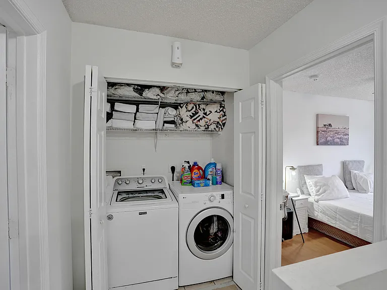 1488 SW 47th Ave — Photo 16