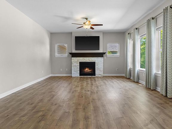 5th image of 4725 Copper Leaf BOULEVARD