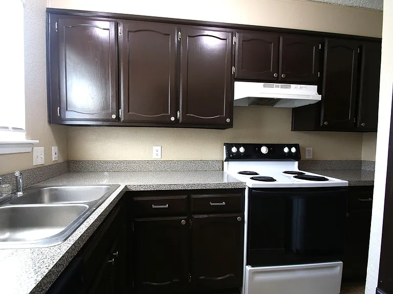 3732 Bonnie Dr — Photo 2