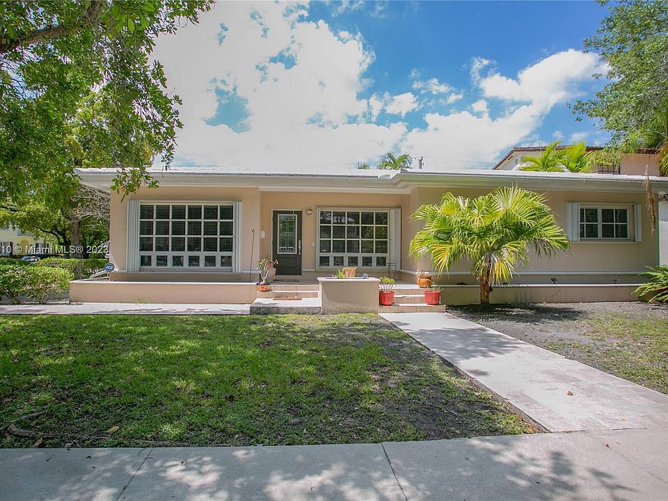 1st image of 547 Alhambra Cir