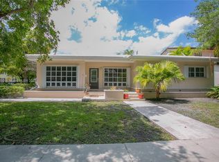 547 Alhambra Cir, Coral Gables, FL 33134