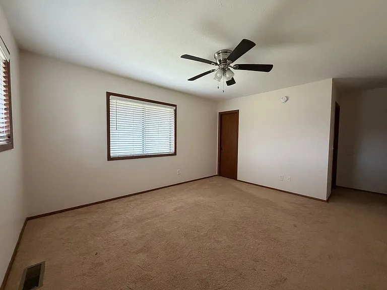 9108 Bluff Dr — Photo 13