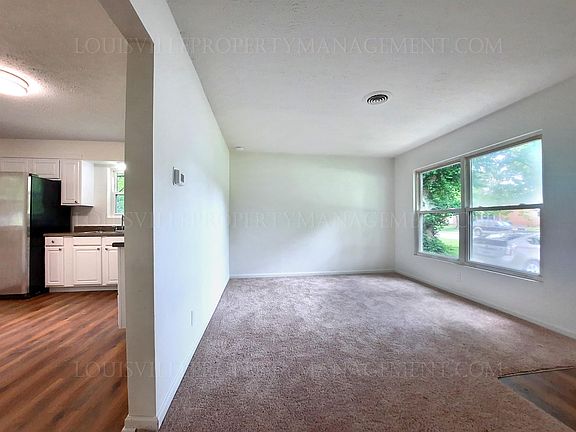 4th image of 6616 Rebecca Ln