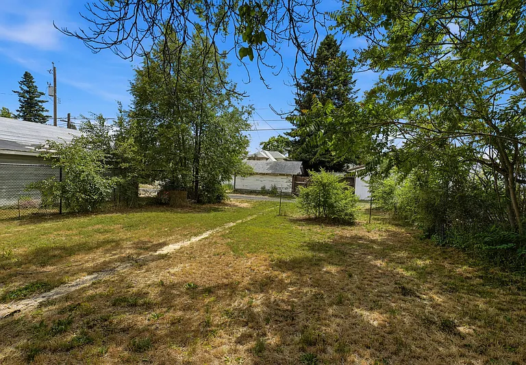 314 E Ermina Ave — Photo 34
