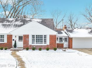 2726 Bamlet Rd, Royal Oak, MI 48073