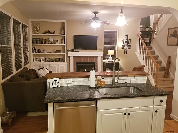 5th image of 5 Basswood Ct