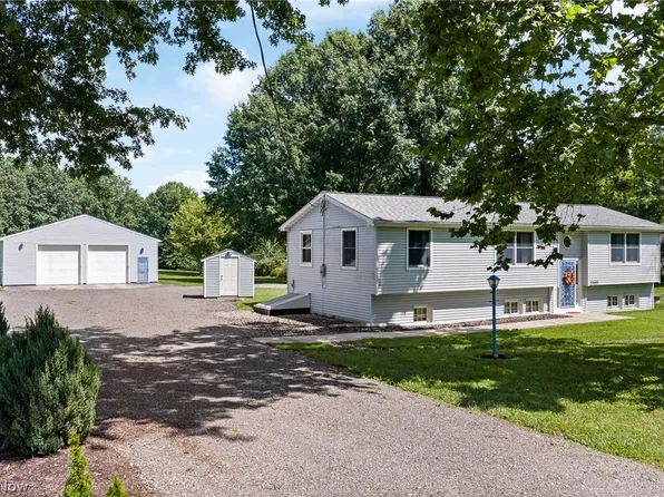 10685 Scotts Corners Rd, Diamond, OH 44412