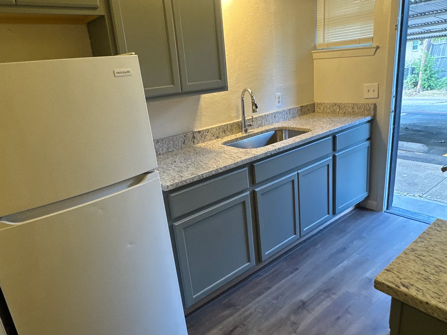 Central North Apartments — Photo 3
