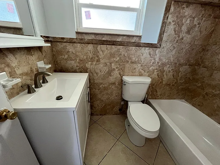 2154 Inner Cass Cir — Photo 13