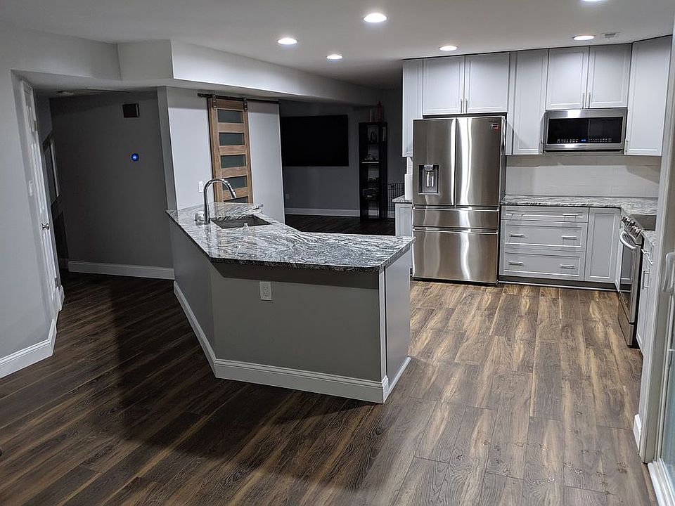 2nd image of 243 Huntstree Pl