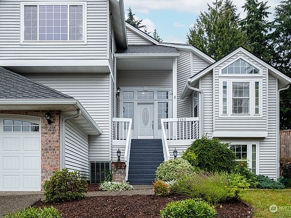 2nd image of 2217 27th Place SE