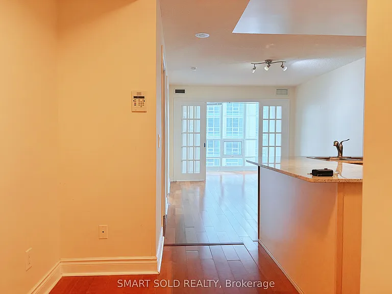 763 Bay St #3306 — Photo 21