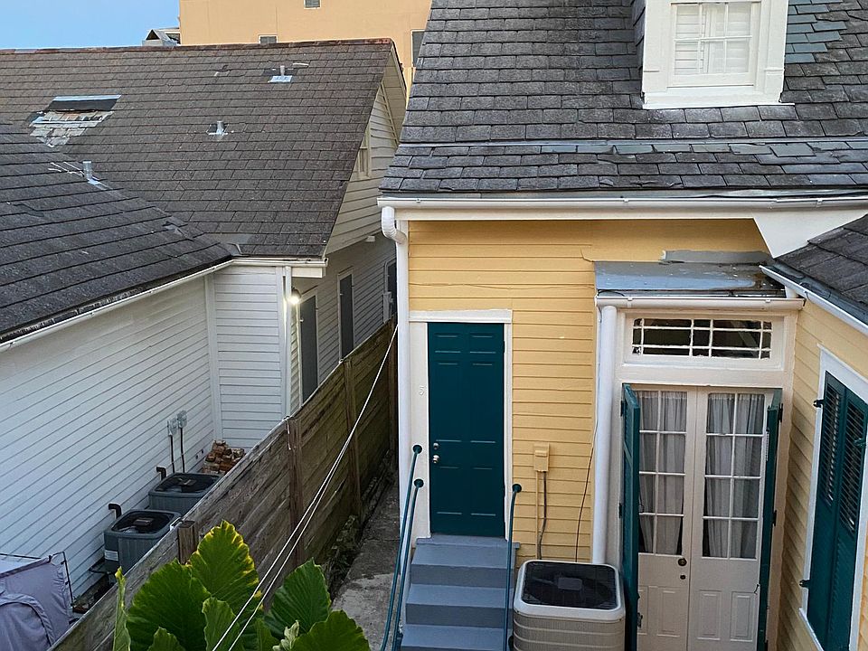 1st image of 933 Dauphine St #7