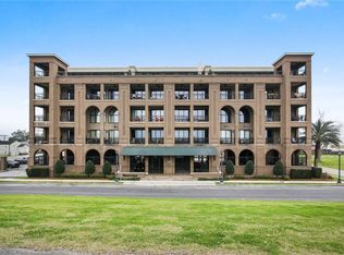 504 1st St UNIT 401, Gretna, LA 70053