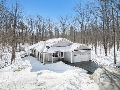 1095 Cook Rd, Indian River, MI, 49749