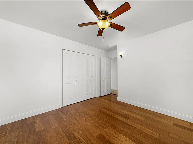 5830 Mott St — Photo 30