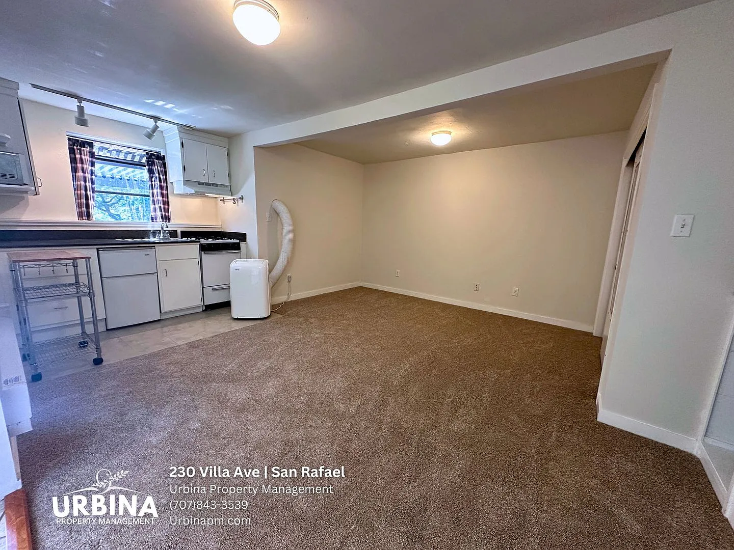 Utilities Included! Charming Studio Near Dominican University — Photo 3