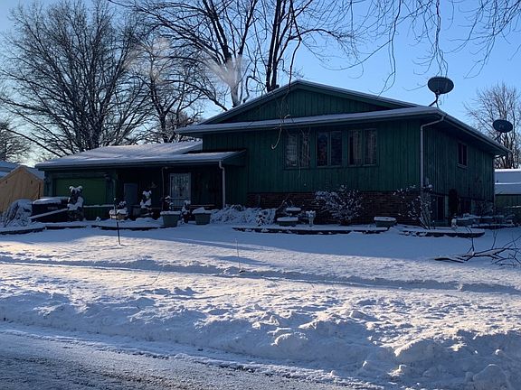2nd image of 957 W 67th Pl