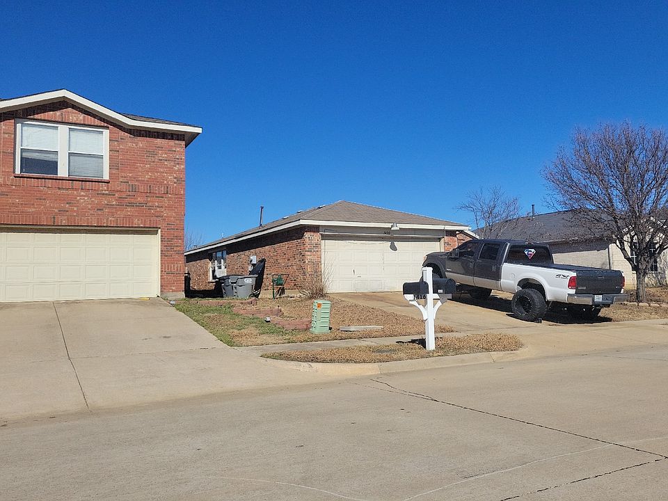 2nd image of 1420 Laurel Hall Ln