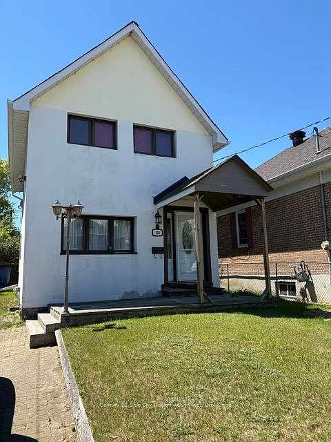 1st image of 425 Worthington St E