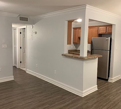 2nd image of 119 Cadiz St APT 101