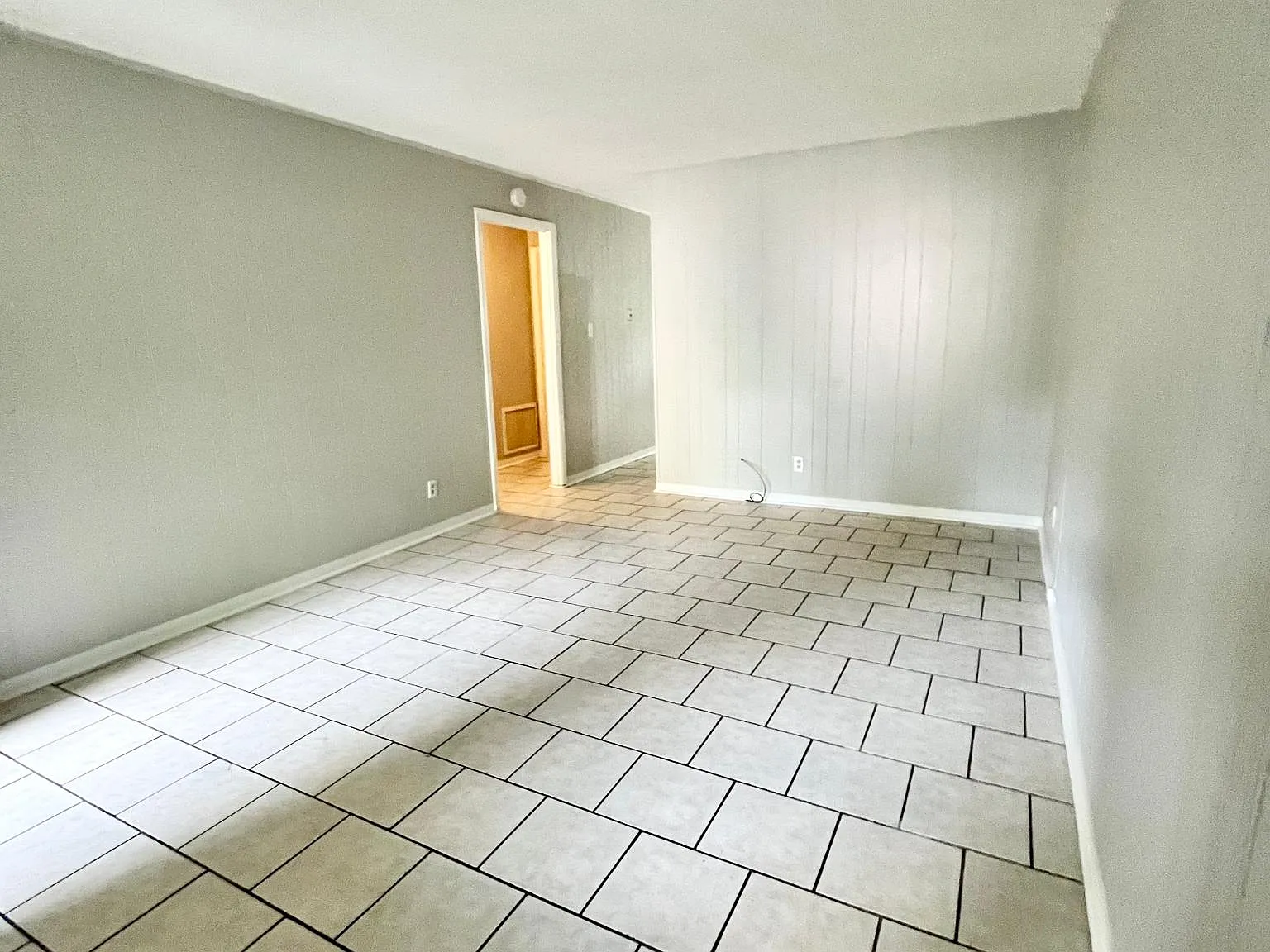 325 W Limestone St — Photo 2