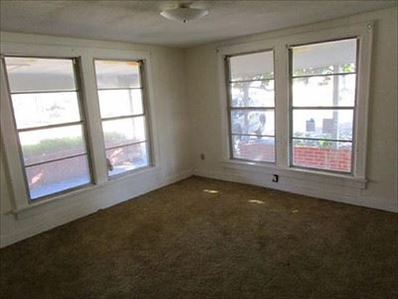 5th image of 2520 Amelia Ave