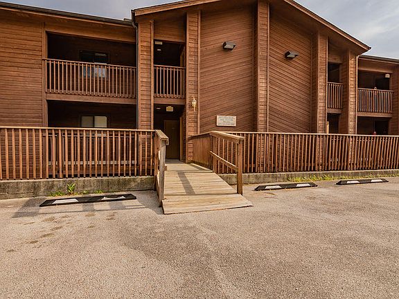 2nd image of 70 Dogwood Park Trl