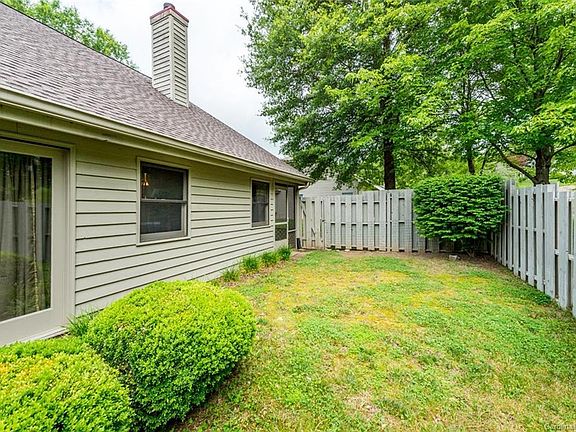 4th image of 8 Tisha Ln