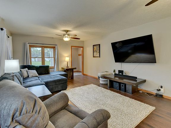 5th image of 516 N 11th St