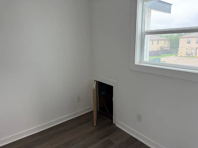 7651 Oak Chase — Photo 36