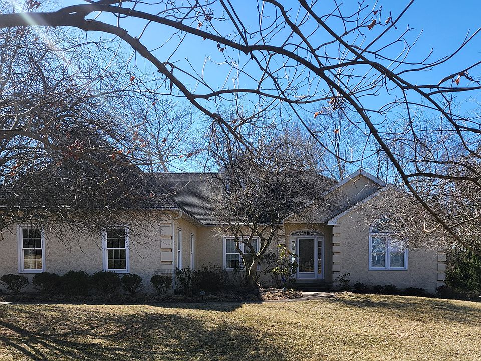 Front view of house. 1 acre in front.