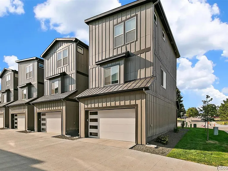 6009 Benton St — Photo 22