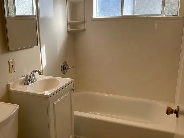 165 E Reed St — Photo 6