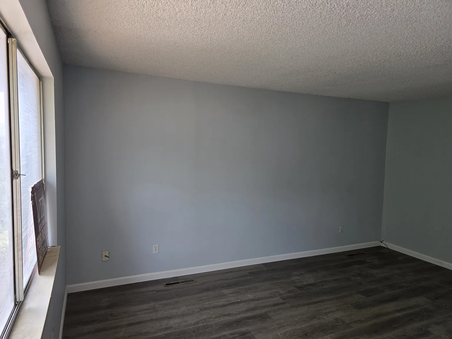 2 bed, 830 sqft, $1,400 — Photo 3