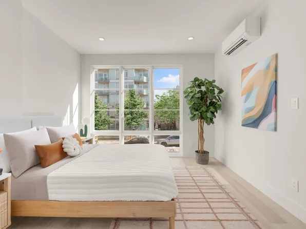 166 Washington Avenue image 4 of 8