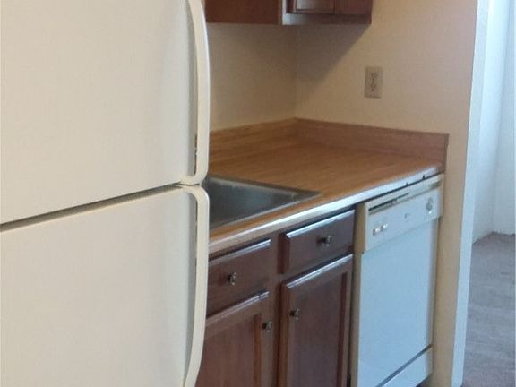 3rd image of 1934 Lincoln Ave SE APT 101