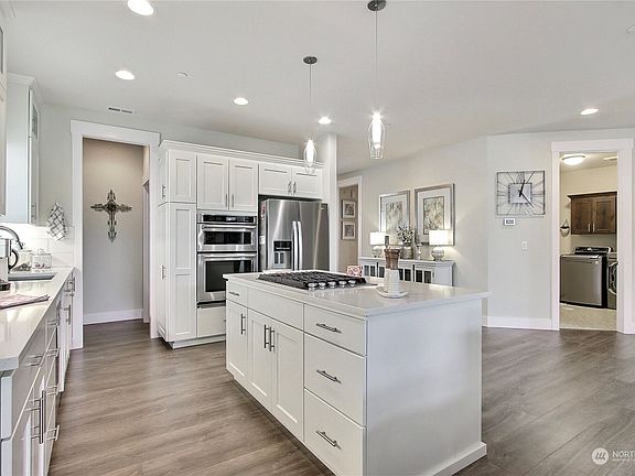 5th image of 8215 205th Avenue E