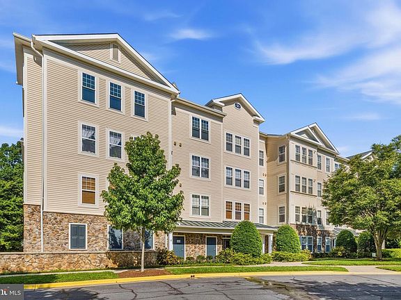2nd image of 310 High Gables Dr APT 103