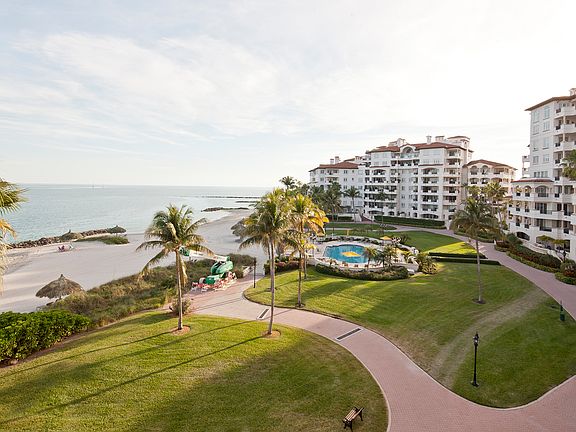 5th image of 7745 Fisher Island Dr