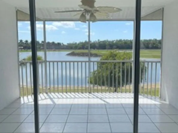 9175 Michael Cir #2, Naples, FL 34113