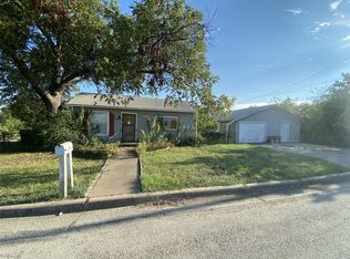 203 SW 12th St, Mineral Wells, TX 76067